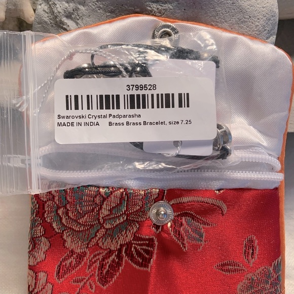 Astral pink Swarovski Crystal Bracelet - Picture 8 of 8